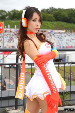 内衣少女